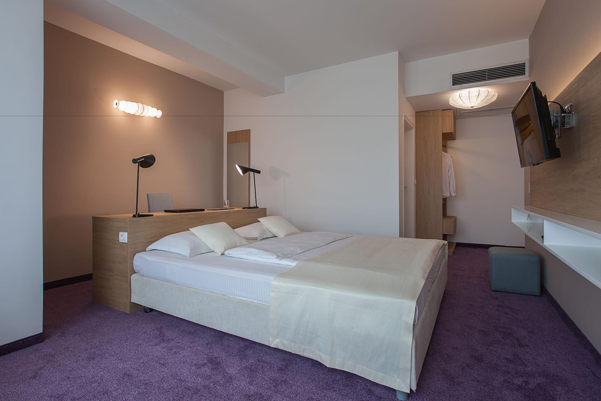 City Park Hotel Szkopje Kültér fotó