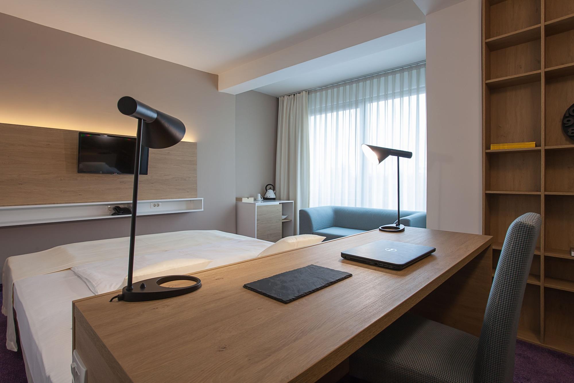 City Park Hotel Szkopje Kültér fotó