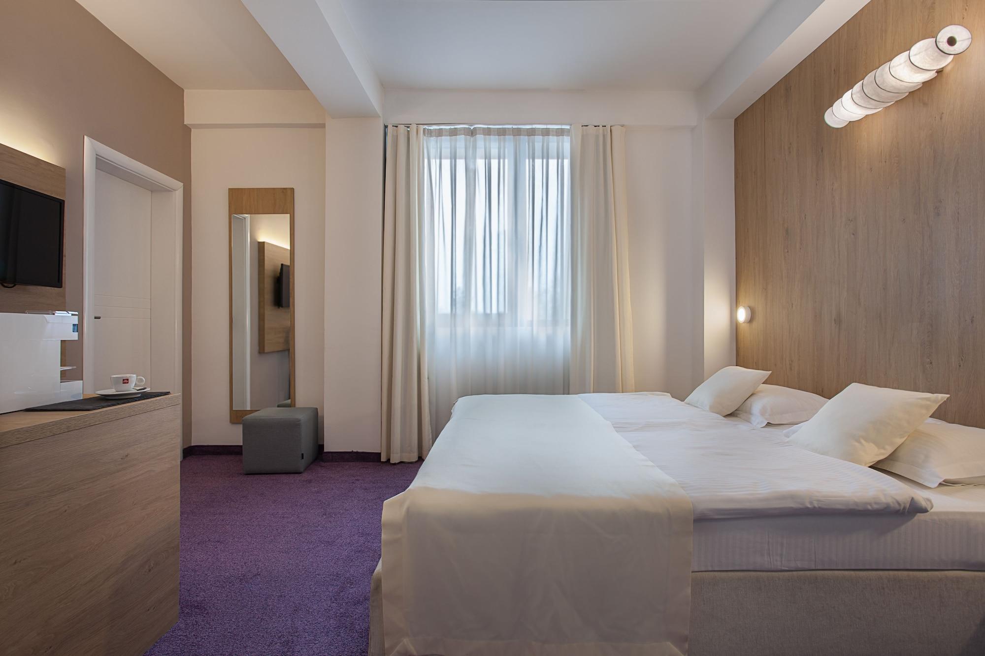 City Park Hotel Szkopje Kültér fotó